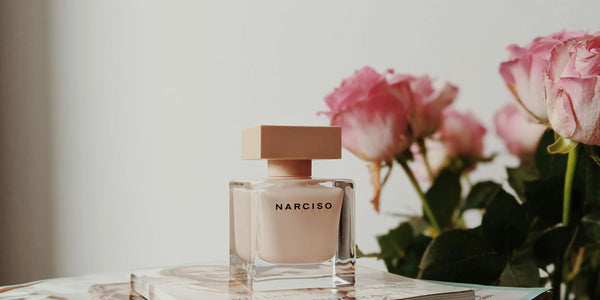 Les-Bienfaits-des-Parfums-Comment-les-Fragrances-Influencent-Votre-Humeur-et-Votre-Bien-Être Seraphia